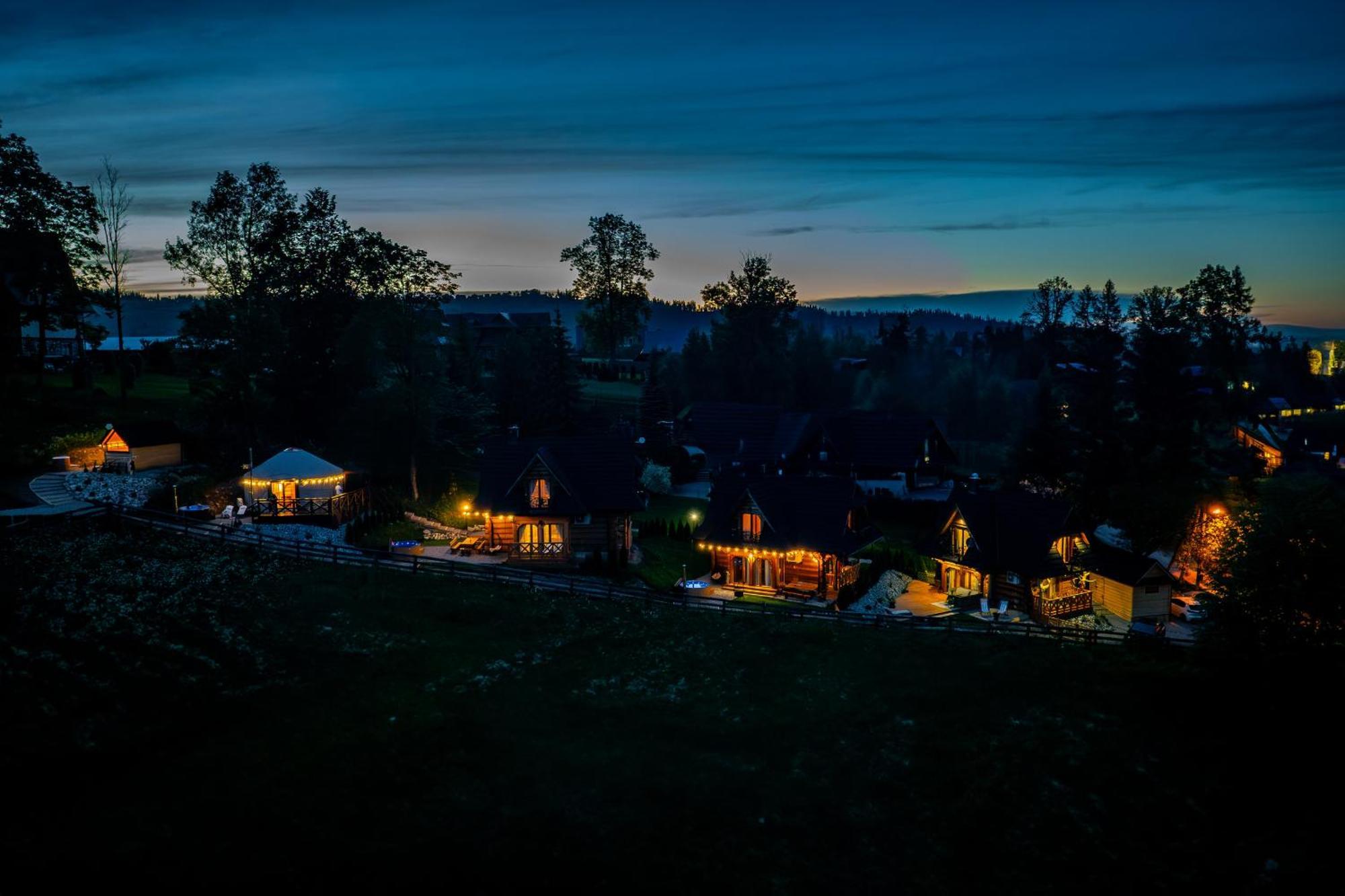Goralska Chatka 3 Highland Cottage - Jacuzzi, Sauna, Split Ac, Private Parking, Mountains View Zakopane Ngoại thất bức ảnh